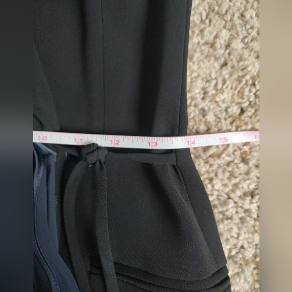 DIANE VON FURSTENBERG Shelly Stretch Wrap Dress. XS - Picture 8 of 10